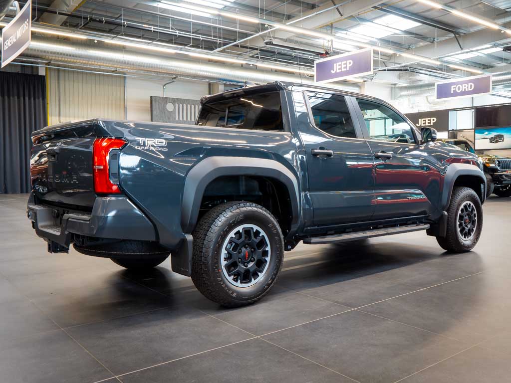 toyota-tacoma-2-4-off-road-premium-4x4 - 6