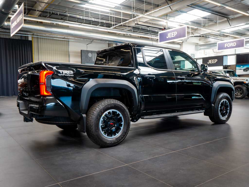 toyota-tacoma-2-4-trd-off-road-premium-4x4 - 5