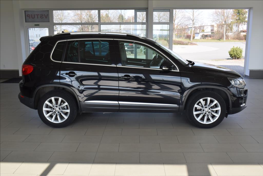 volkswagen-tiguan-1-4-tsi-1-maj-navi-kuze-pano - 3