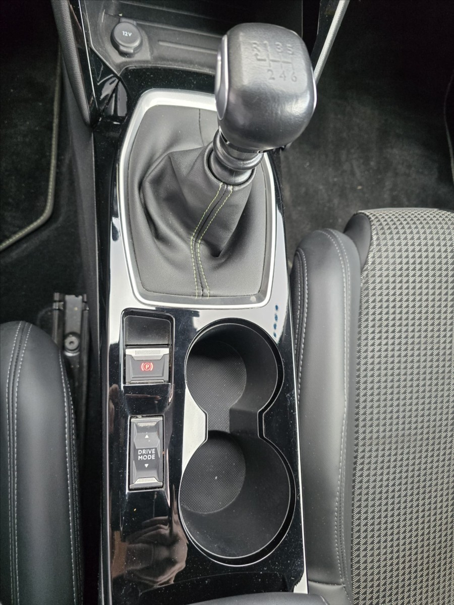 peugeot-2008-1-2-gt-puretech-130k-man - 7
