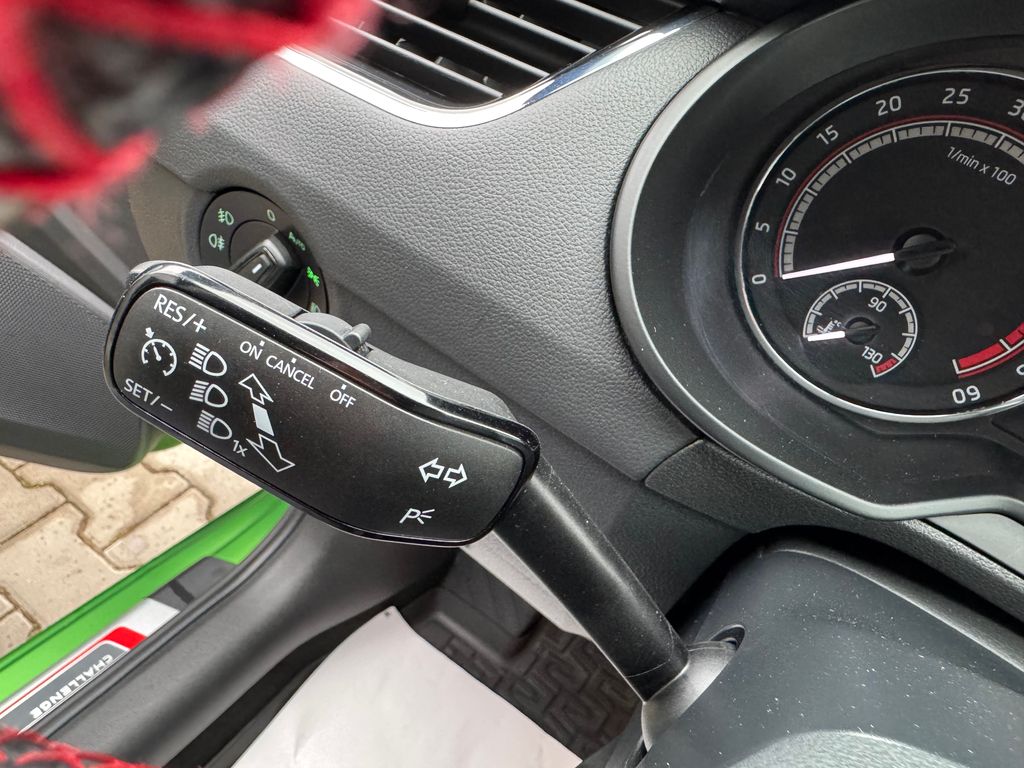 skoda-octavia-rs-combi-2-0-tdi-challenge - 8
