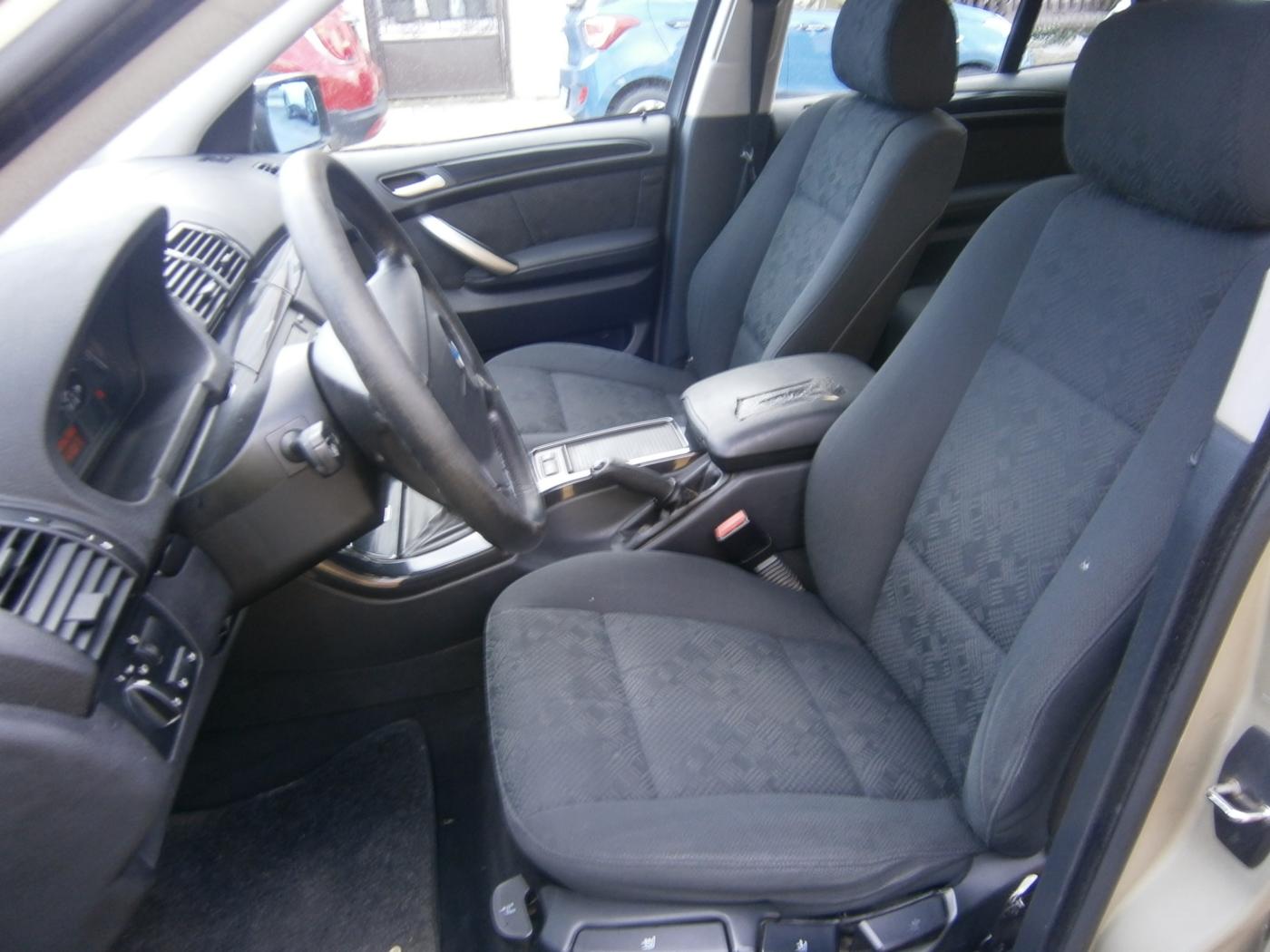 bmw-x5-3-0-170-kw-motor-lehce-klepe - 6