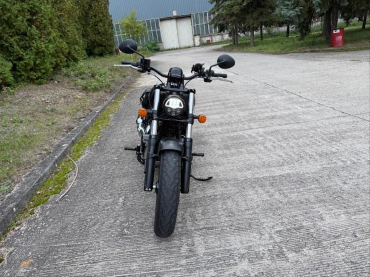 Indian 1,9 Čr 1. maj  Chief Dark horse