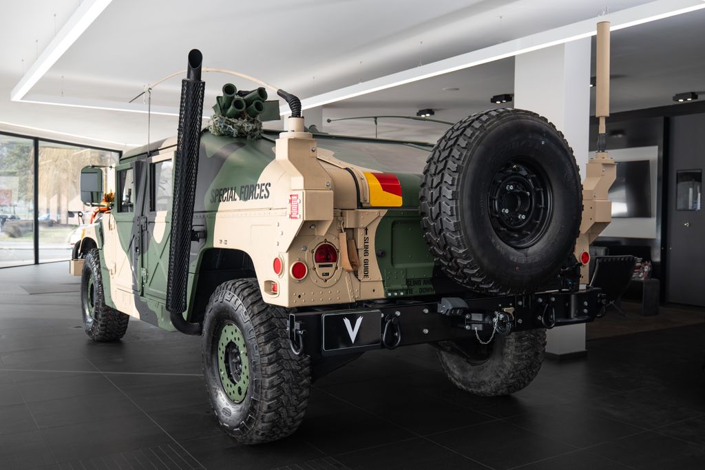 hummer-h1-parkovaci-kamera - 3