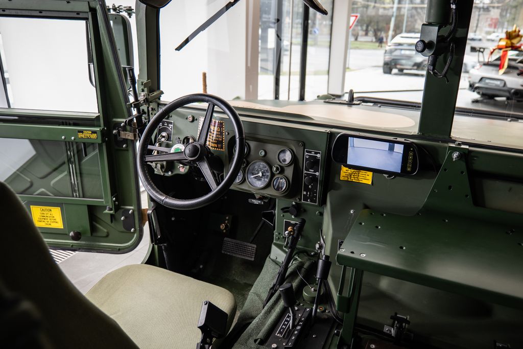 hummer-h1-parkovaci-kamera - 5