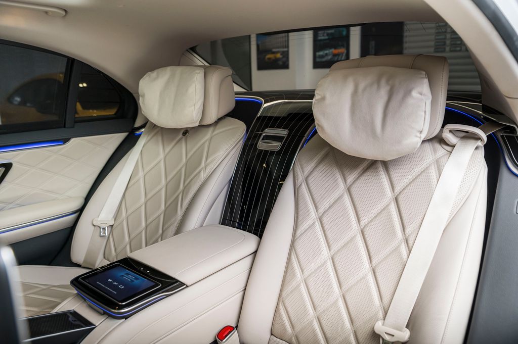 mercedes-benz-tridy-s-500-4m-l-executive-chauffeur-m - 8