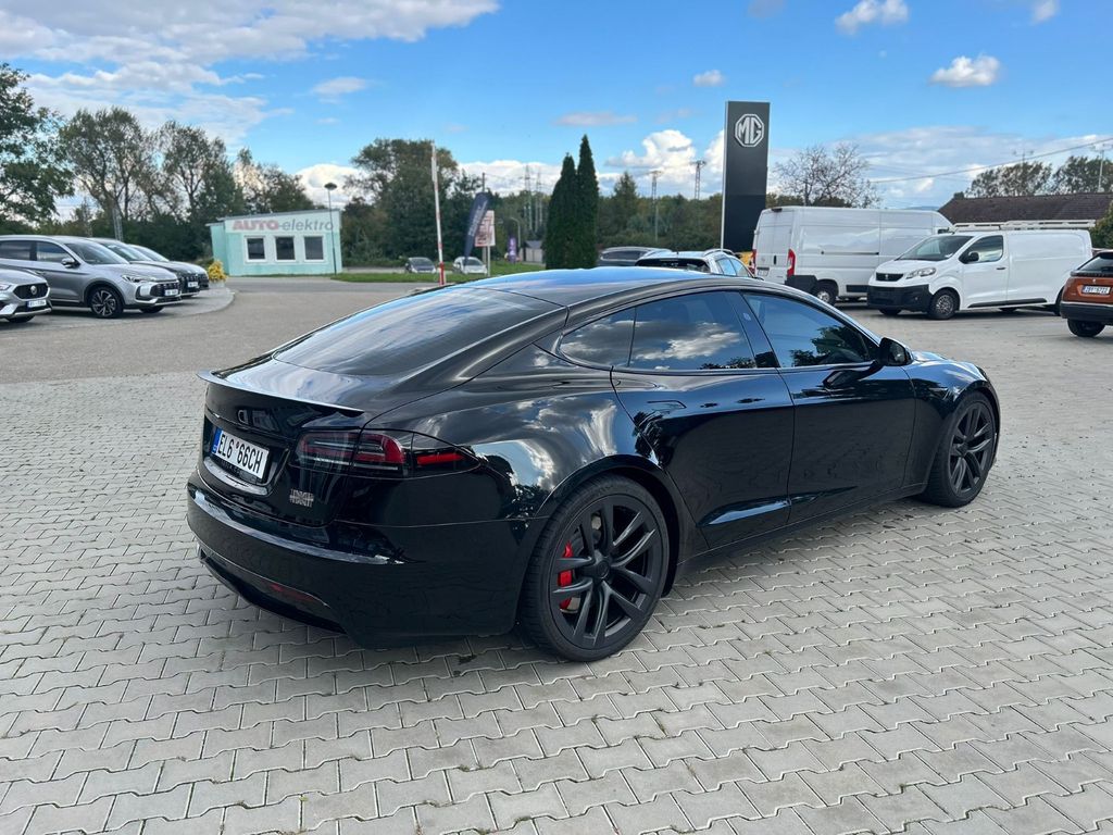 tesla-model-s - 4