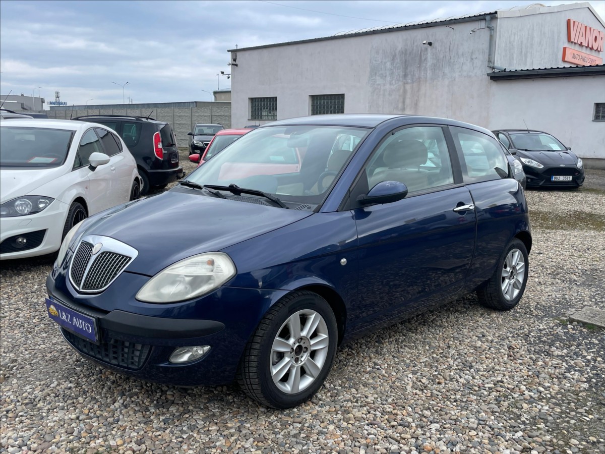 Lancia Y 1,2 i  Ypsilon