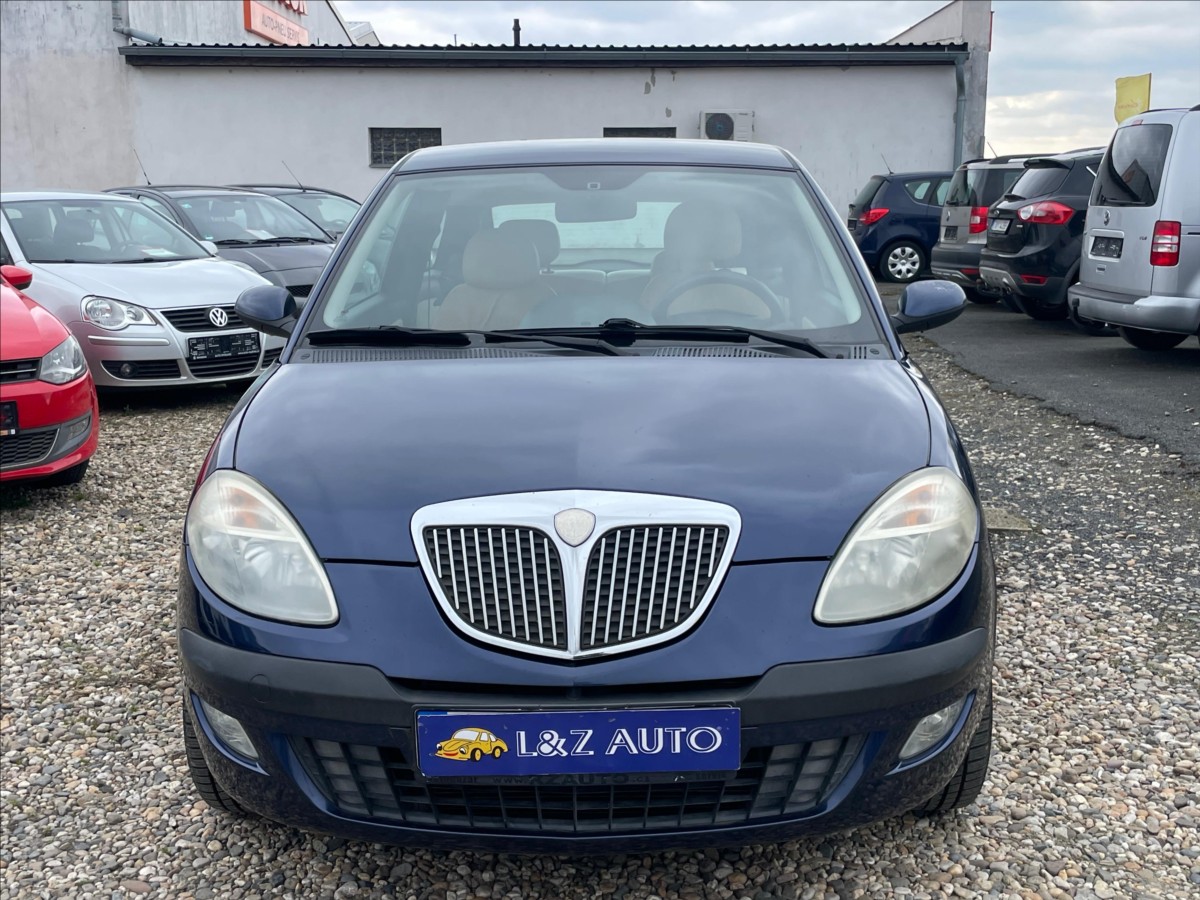 lancia-y-1-2-i-ypsilon - 1