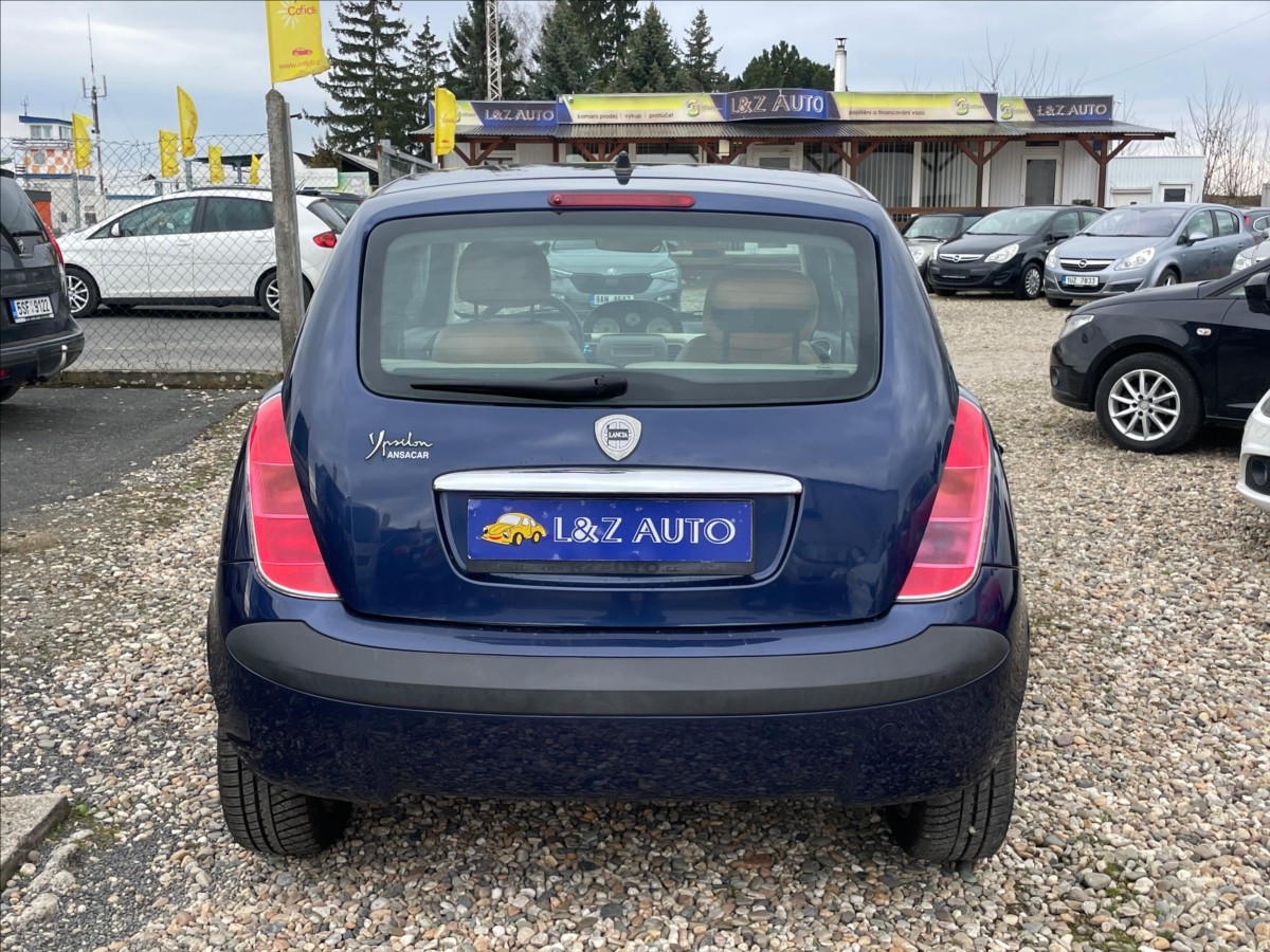 lancia-y-1-2-i-ypsilon - 4