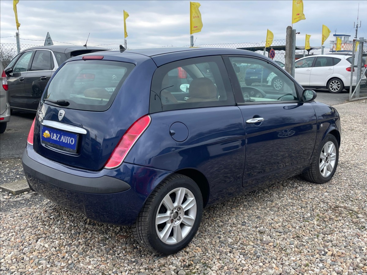 lancia-y-1-2-i-ypsilon - 5