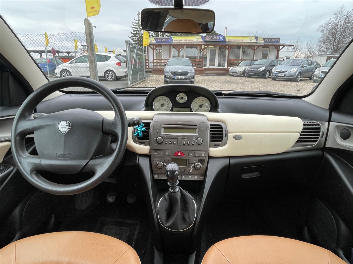 lancia-y-1-2-i-ypsilon - 6