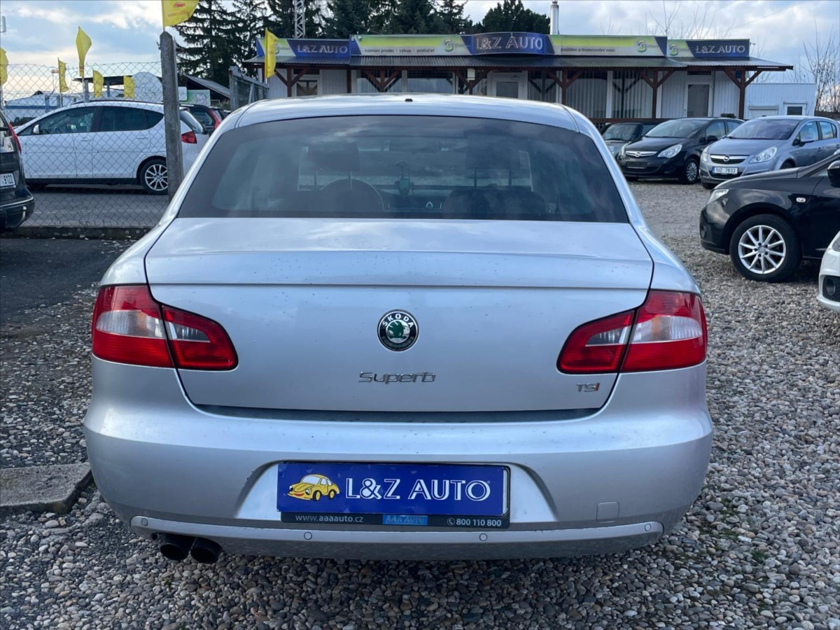 skoda-superb-1-8-tsi-dsg - 4