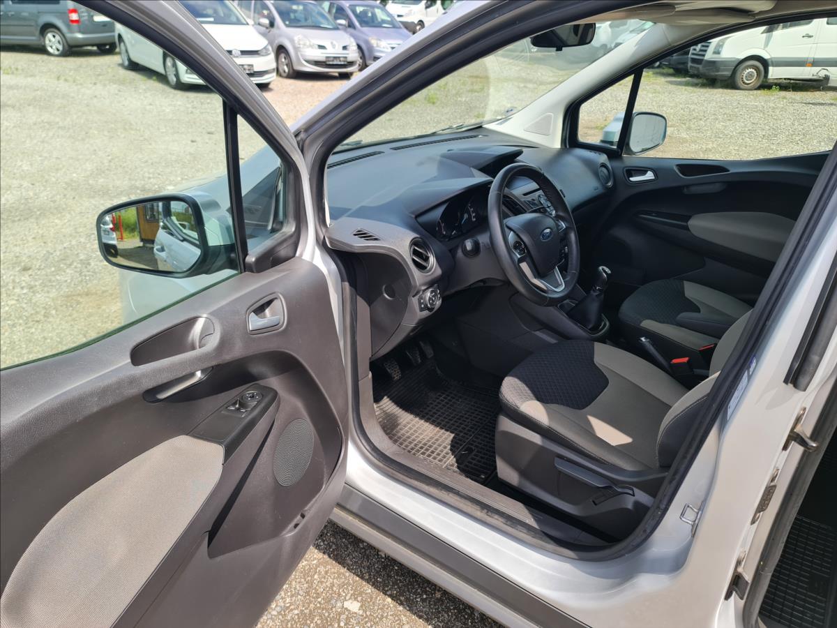 ford-tourneo-courier-1-0-1-0-ecobost - 9