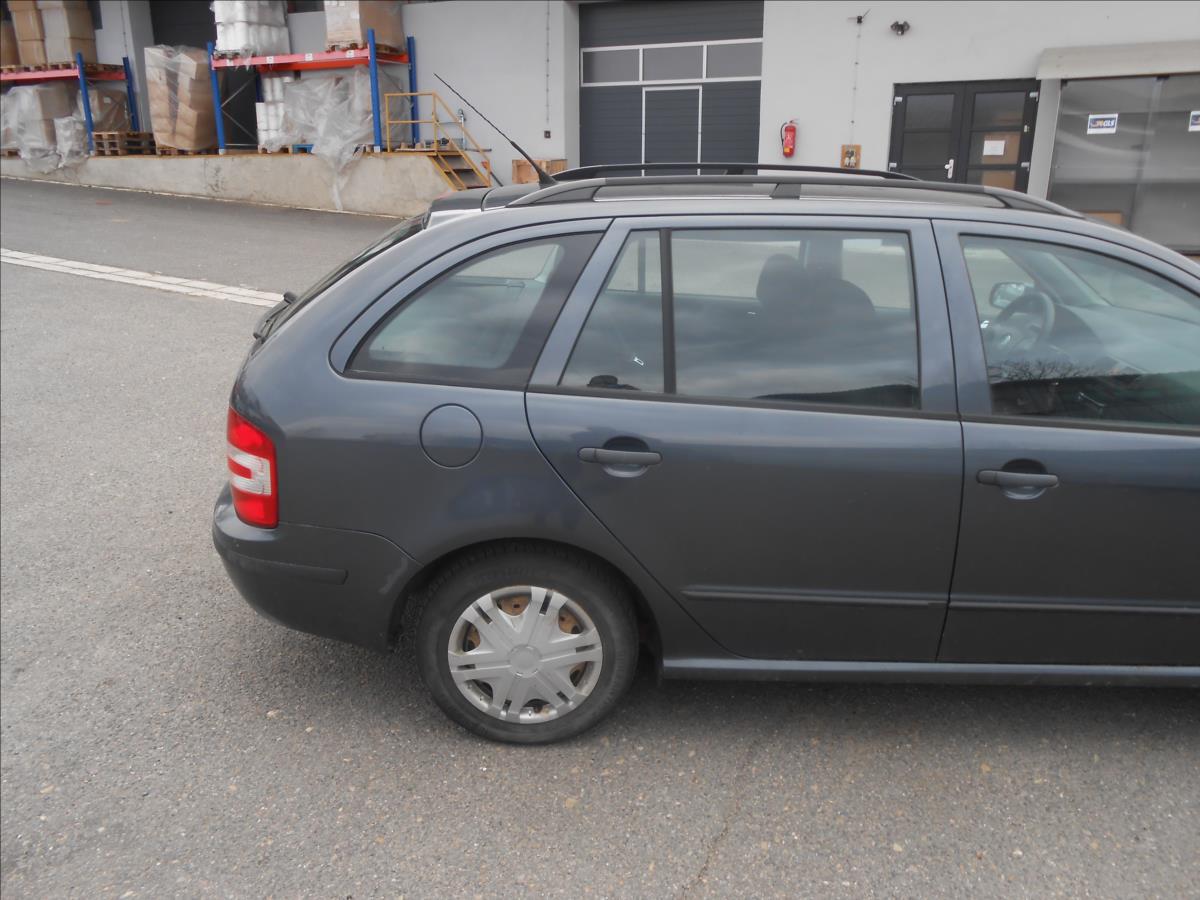 skoda-fabia-1-4-16v-59kw - 4
