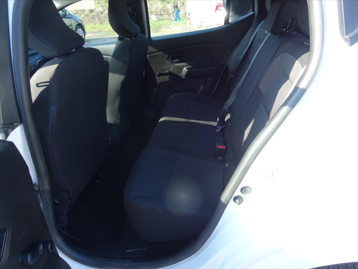 dacia-sandero-1-0-67-kw-lpg - 9