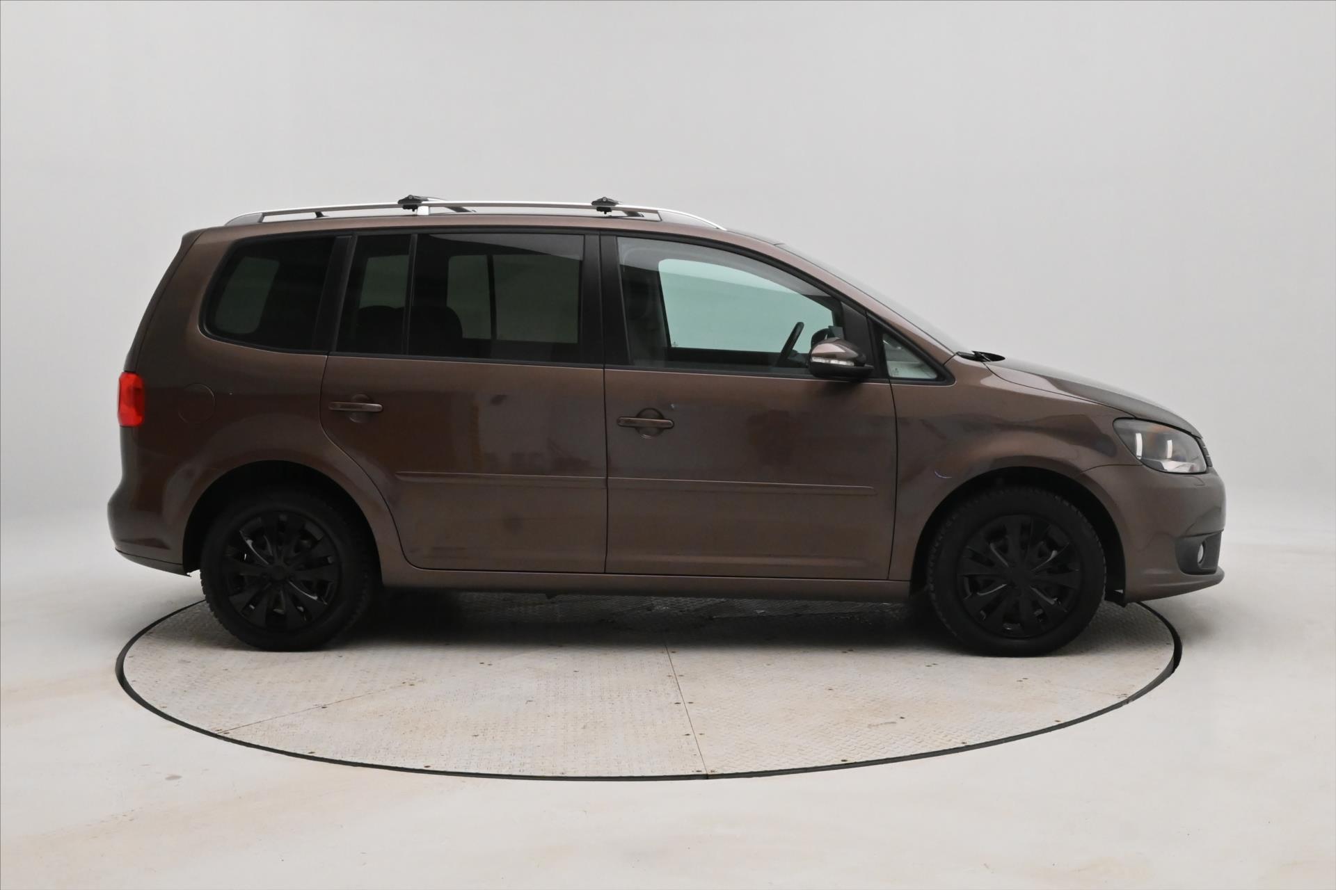 volkswagen-touran-1-6-tdi-77-kw-dsg-zaruka-az-5-let - 3