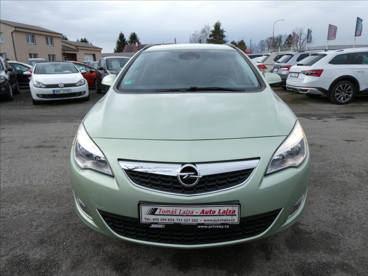 opel-astra-1-4-16v-88kw-2-x-kola-serviska - 1