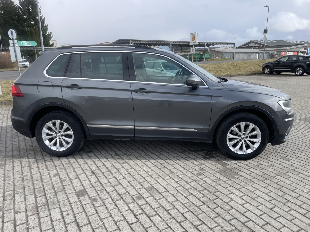 volkswagen-tiguan-2-0-tdi-110kw-dsg-4-matic-bez-koroze - 4