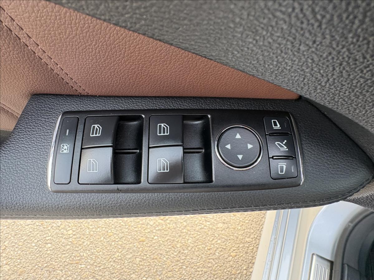 mercedes-benz-tridy-e-2-2-250cdi-avg-xenon-sibr-kuze - 3