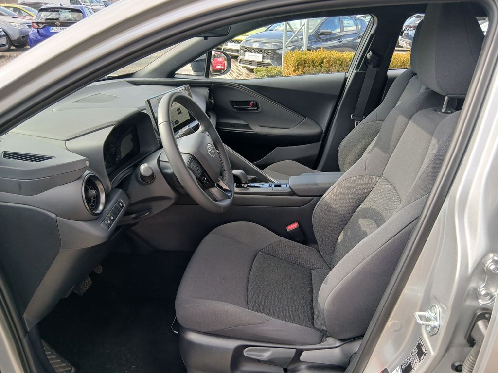 toyota-c-hr-1-8-hybrid-e-cvt-comfort - 8