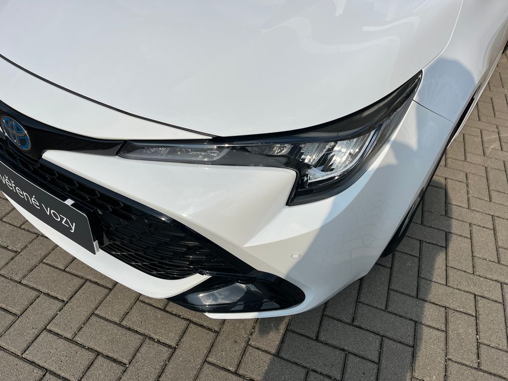 toyota-corolla-1-8-hybrid-comfort-tech-ts - 9