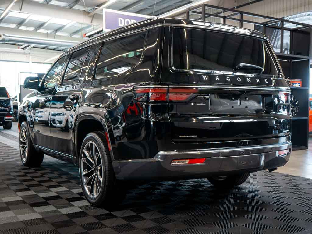 jeep-wagoneer-5-7-wagoneer-v8-hud-360 - 2