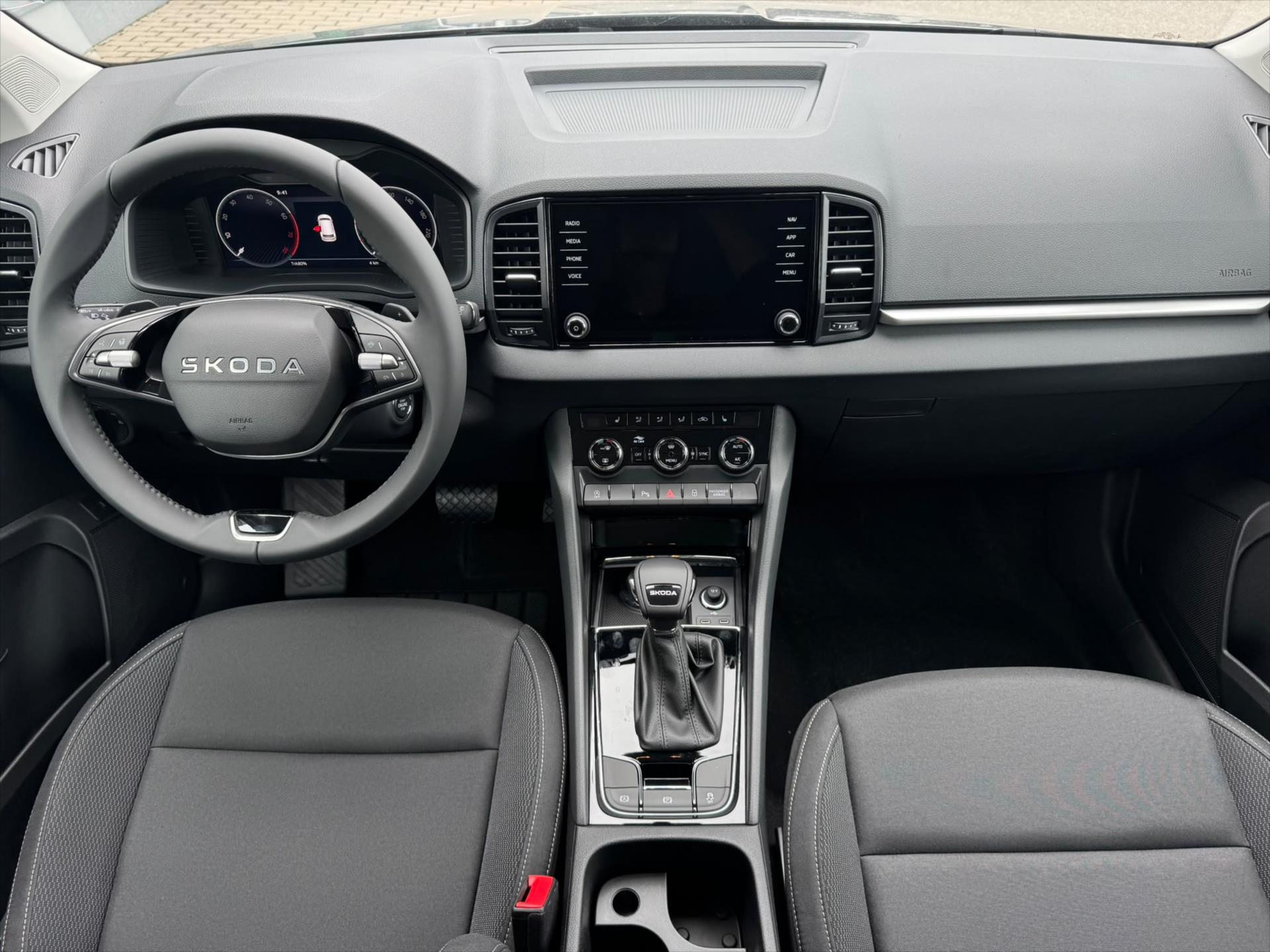 skoda-karoq-1-5-tsi-110-kw-classic - 8