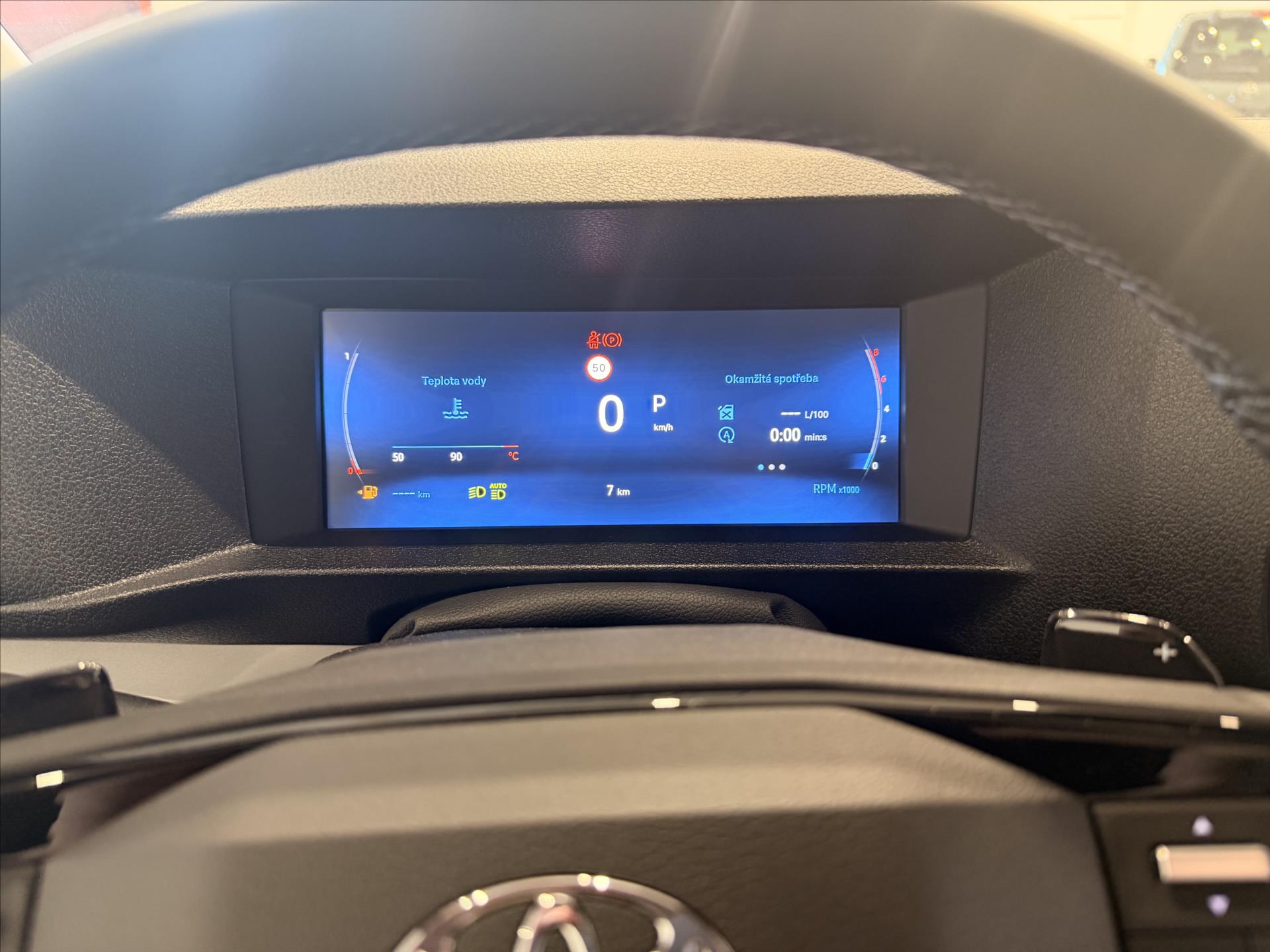 toyota-proace-verso-2-0-diesel-177hp-l2-8at-family - 9