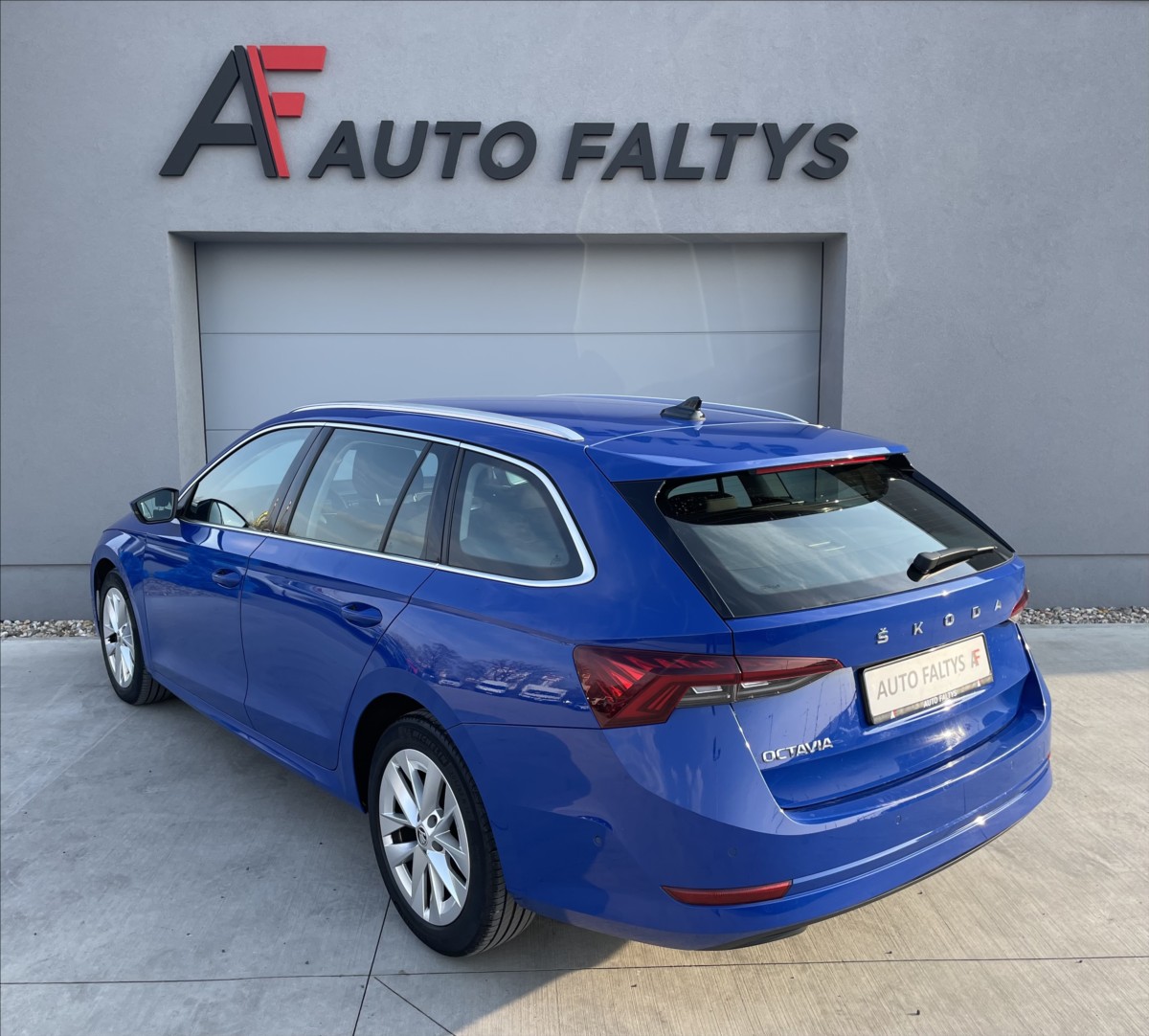 skoda-octavia-2-0-tdi-110kw-dsg-style-cr - 4
