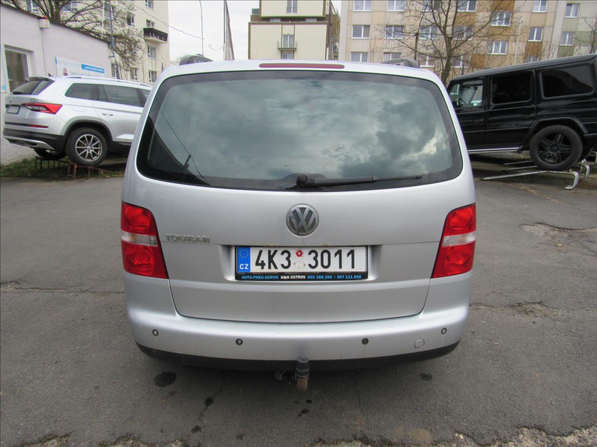 volkswagen-touran-1-6-mpi-75kw - 4