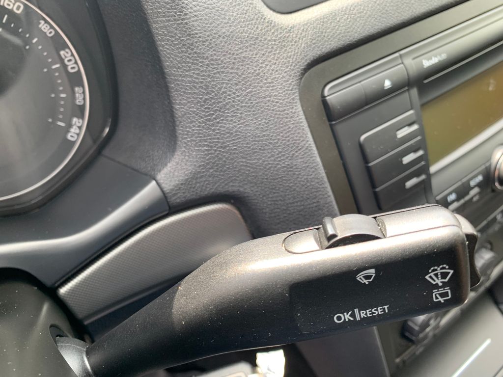 skoda-octavia-combi-1-6-fsi-elegance - 9
