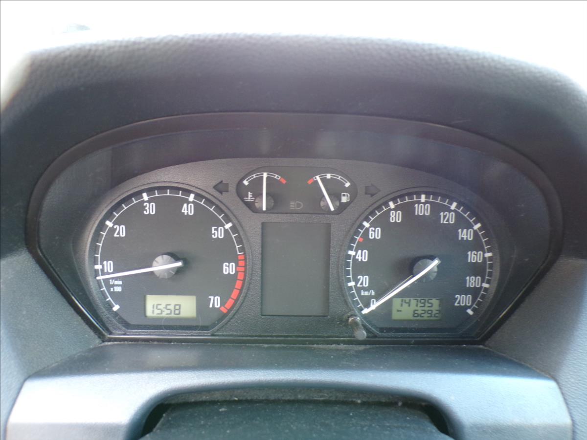 skoda-fabia-1-4-16v - 6