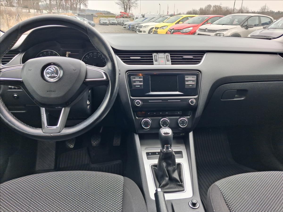 skoda-octavia-1-6-1-6-tdi-po-servisu-dph - 9
