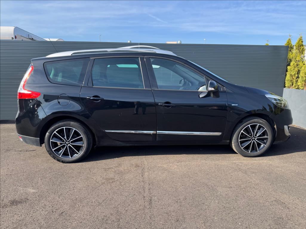renault-grand-scenic-1-2 - 5