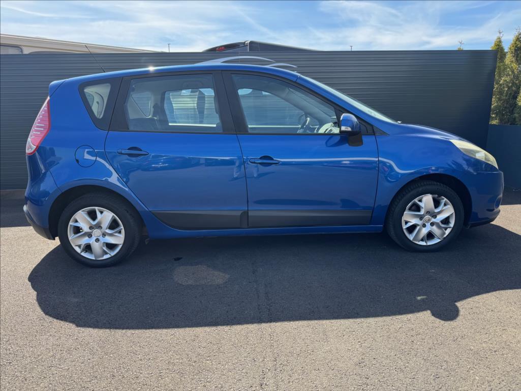 renault-scenic-1-6 - 5