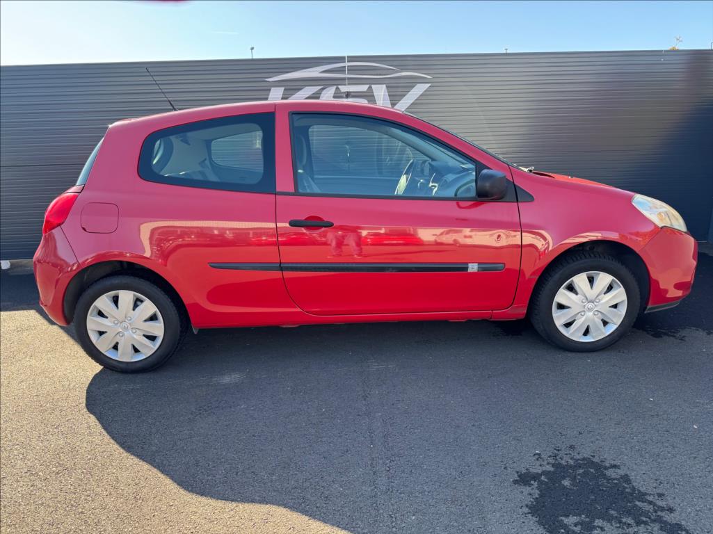 renault-clio-1-5 - 5