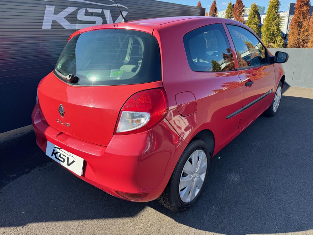 renault-clio-1-5 - 6