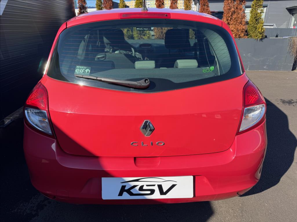renault-clio-1-5 - 7