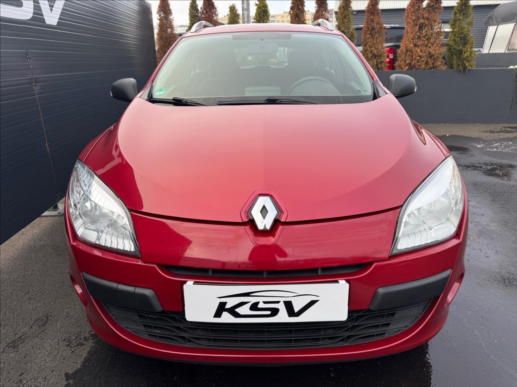 renault-megane-1-6 - 3
