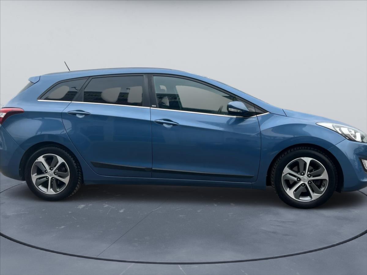 hyundai-i30-1-6-gdi-99kw-nove-cr - 3