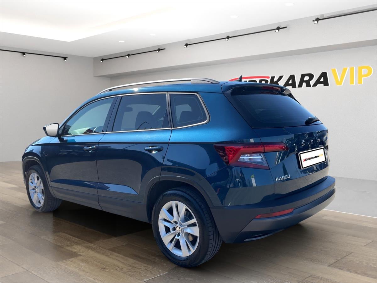 skoda-karoq-2-0-tdi-dsg-4x4-led-navi-kamera-d-klima-plna-servisni-historie-po-servise-a-brzdy - 6
