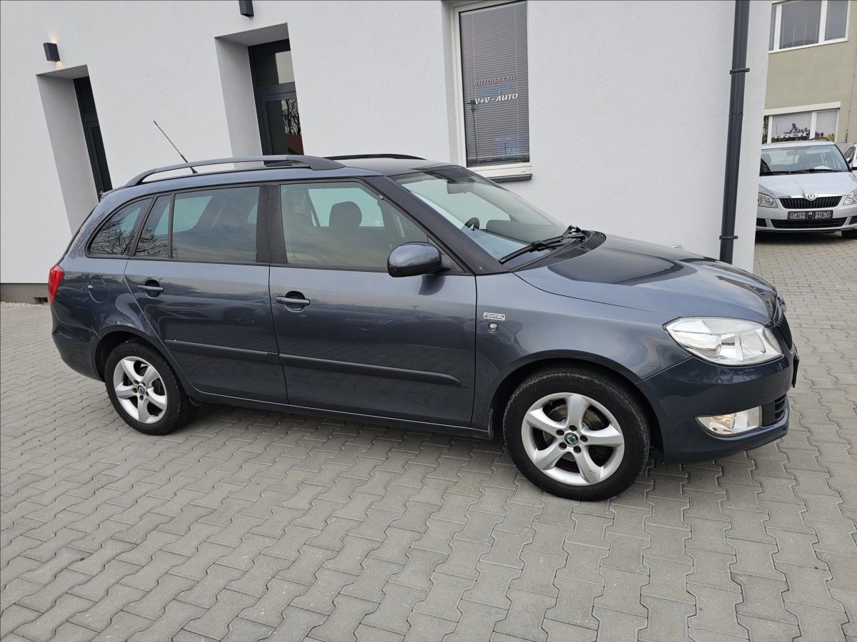 skoda-fabia-ii-1-2tsi-63kw-ambiente - 4