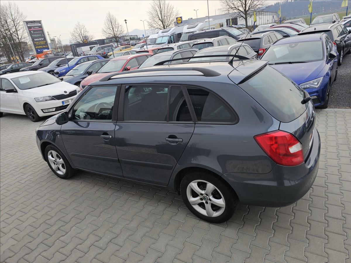 skoda-fabia-ii-1-2tsi-63kw-ambiente - 9
