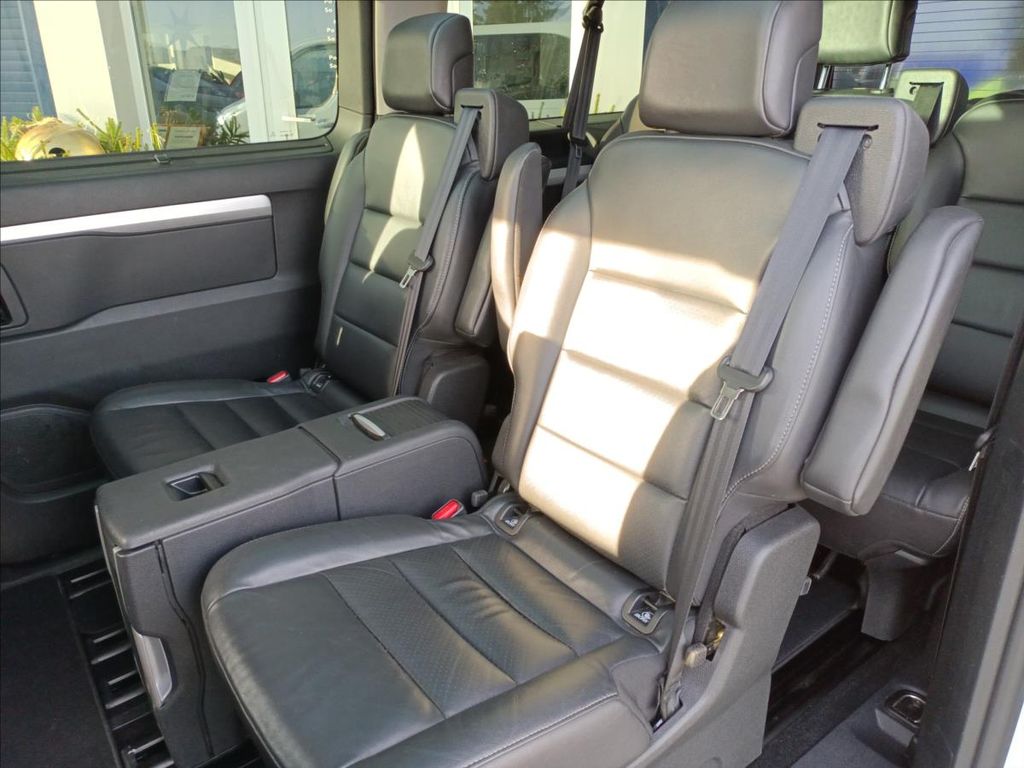 peugeot-traveller-allure-long-2-0-bhdi-150-k-man - 4