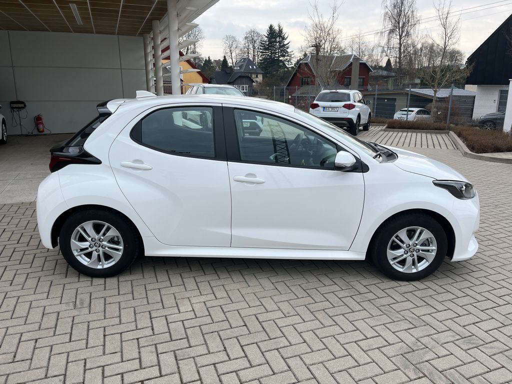 toyota-yaris-1-5-hybrid-e-cvt-comfort - 6