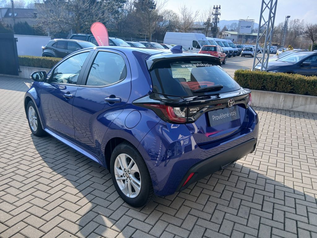 toyota-yaris-1-5-hybrid-e-cvt-comfort - 3