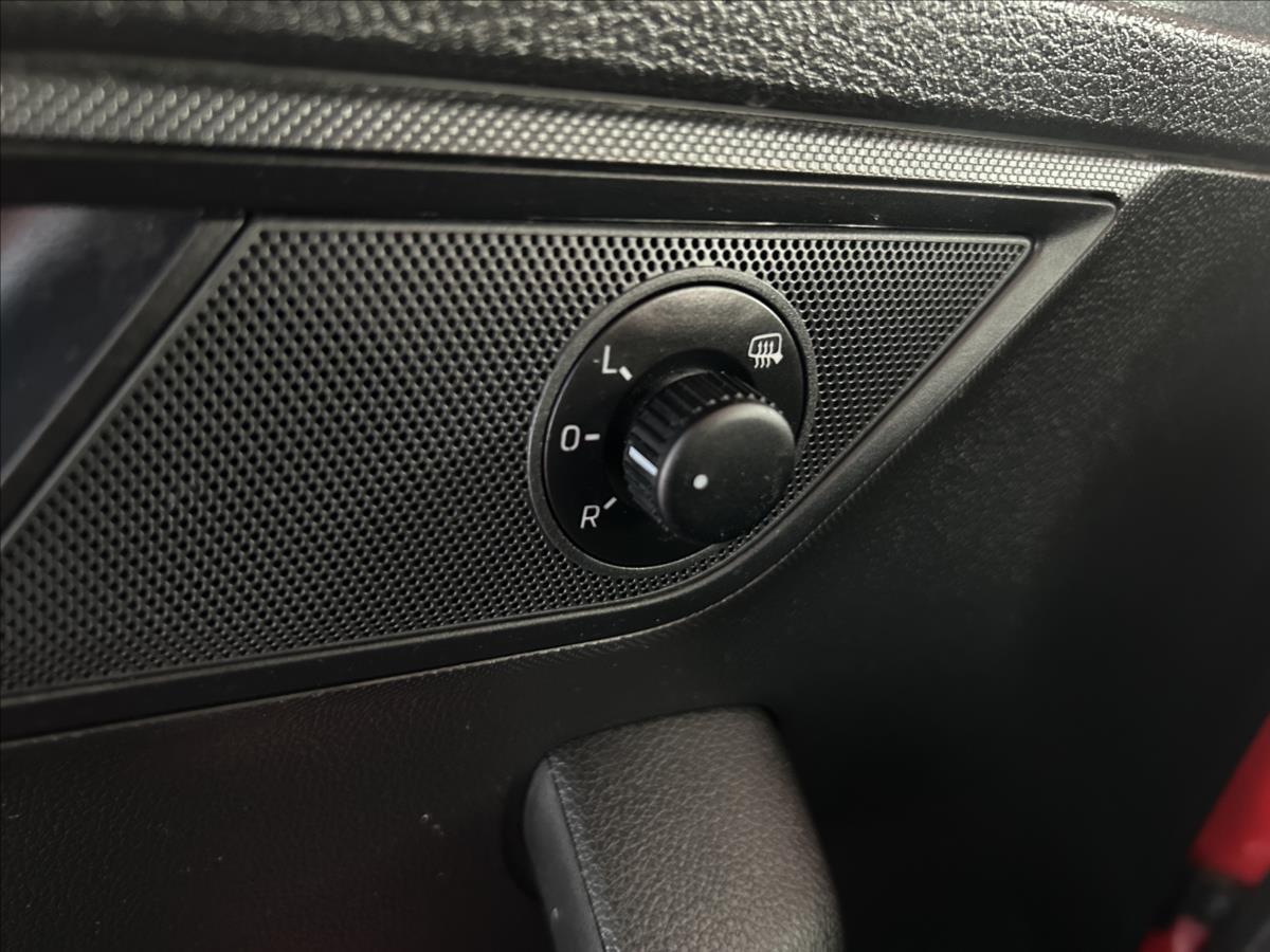 skoda-fabia-1-0-tsi-70kw-serviska - 7