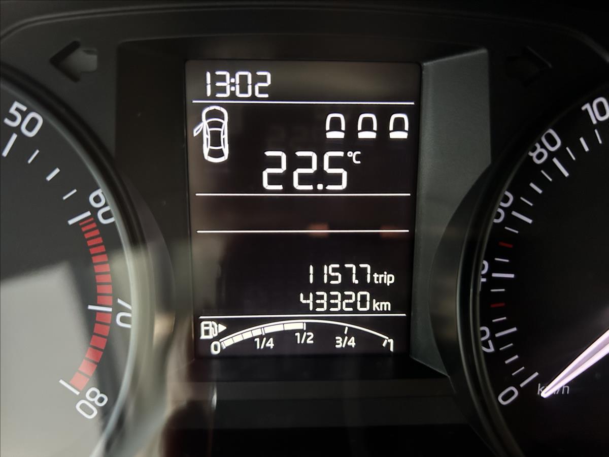 skoda-fabia-1-0-tsi-70kw-serviska - 9