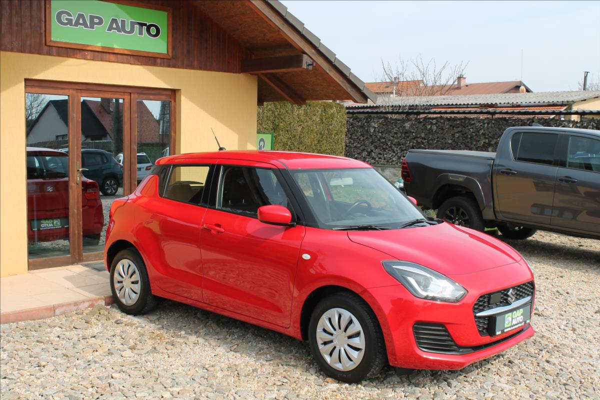 Suzuki Swift 1.2 61kW HYBRID ČR 1.MAJ